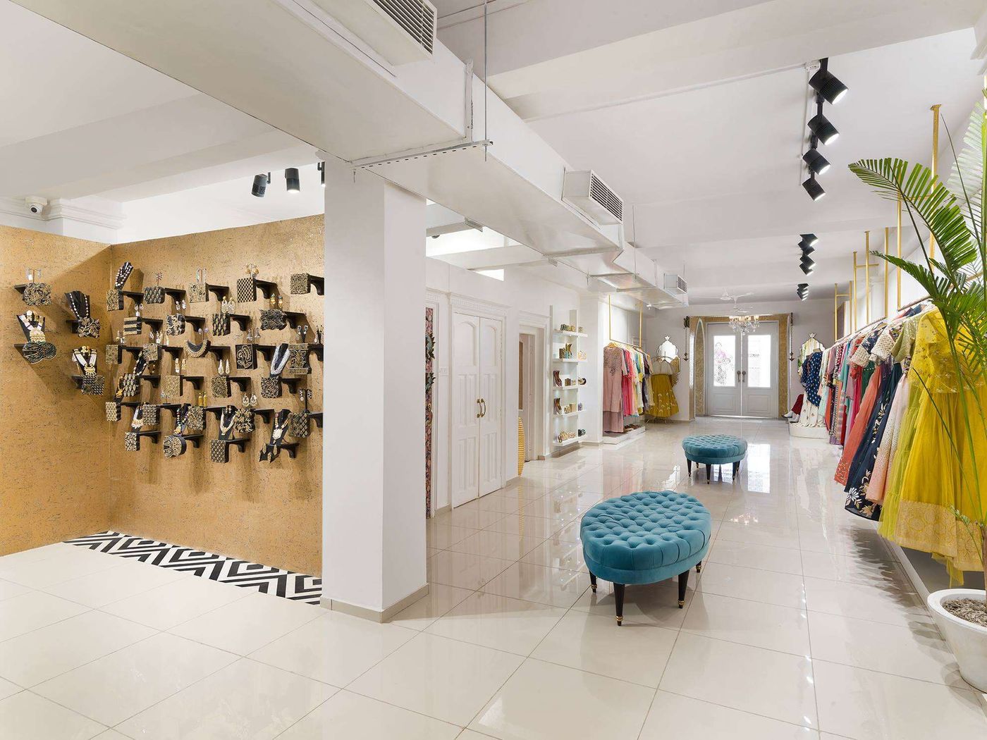 Inside Amiraah, Kanpur — interior 19